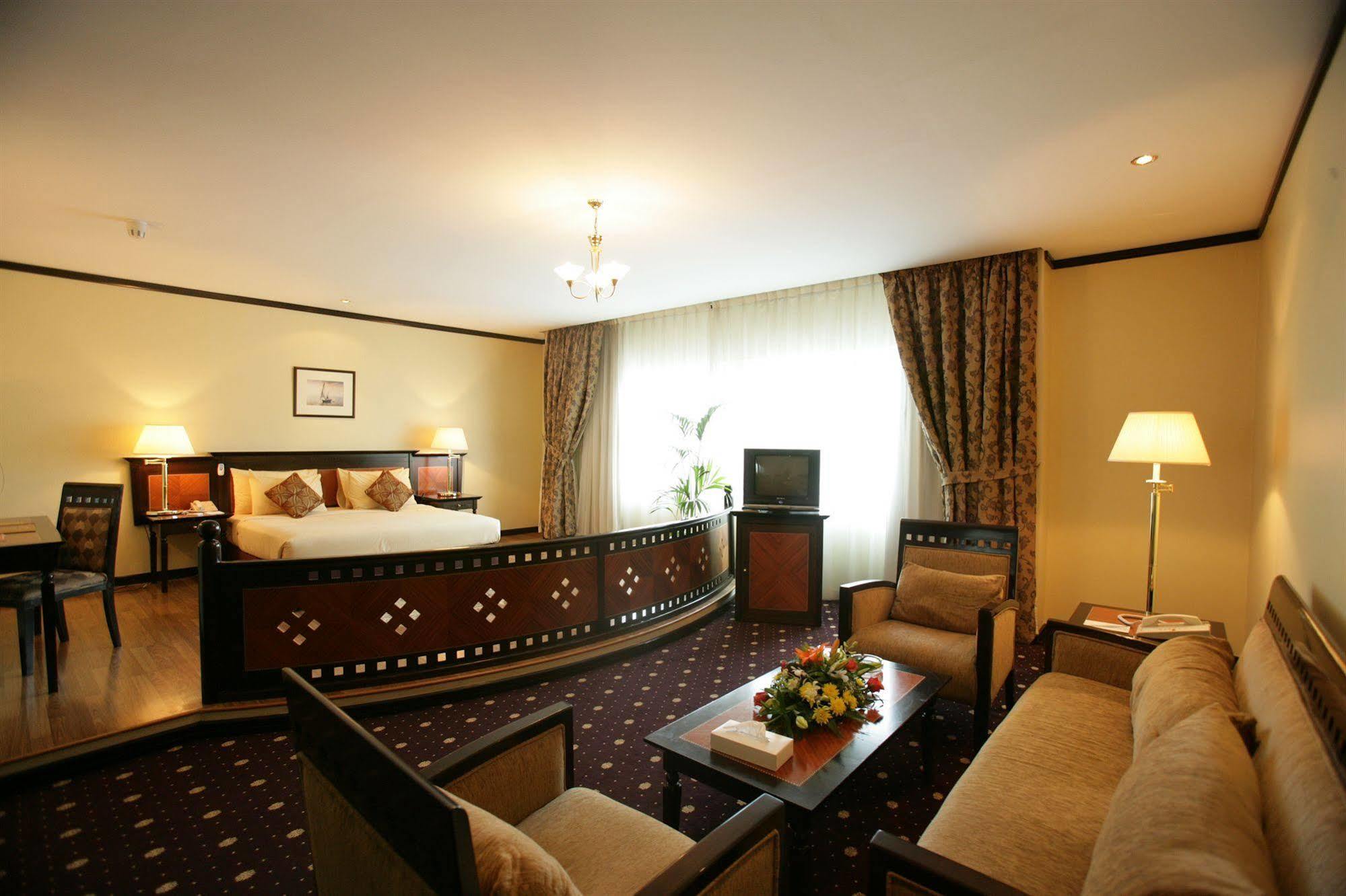 Rolla Suites Hotel -Former J5 Bur Dubai Hotel Exterior photo